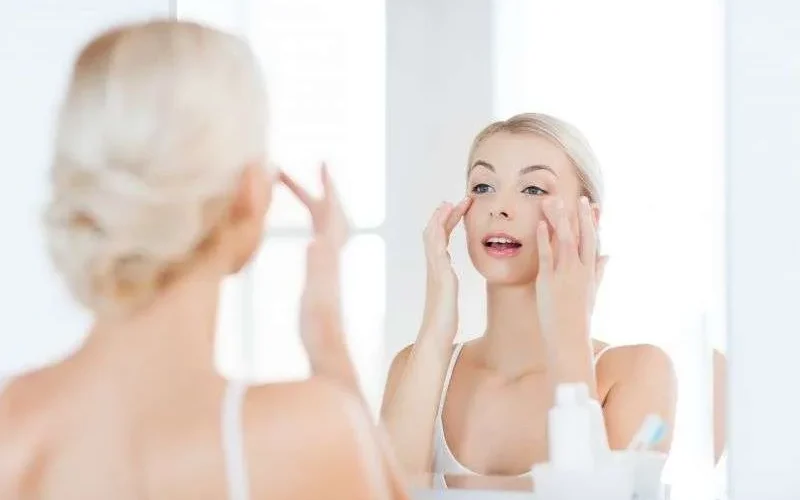 رفع تیرگی زیر چشم قبل از مراسم و گریم و آرایش