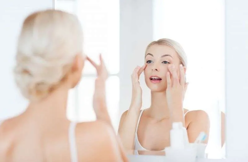 رفع تیرگی زیر چشم قبل از مراسم و گریم و آرایش