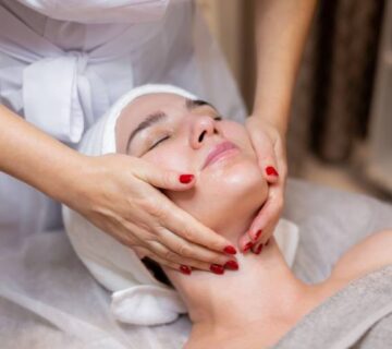 خدمات ترکیبی ماساژ و فشیال